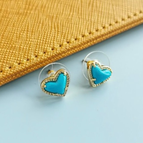 5⭐️KENDRA SCOTT Ari Gold Stud Earrings in Turquoise Magnesite - Picture 8 of 9